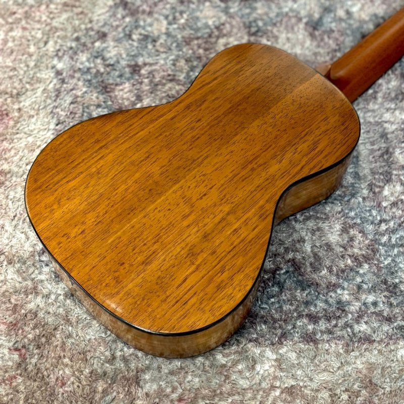 画像9:  【OUTLET】  KUMU ukulele / Tuxedo Concert (#22073866)   (9)