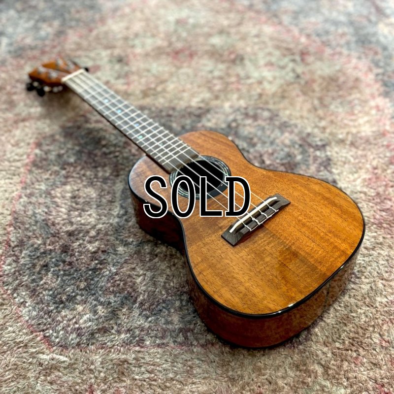 画像2:  【OUTLET】  KUMU ukulele / Hi-Gloss Concert (#21050702)   (2)