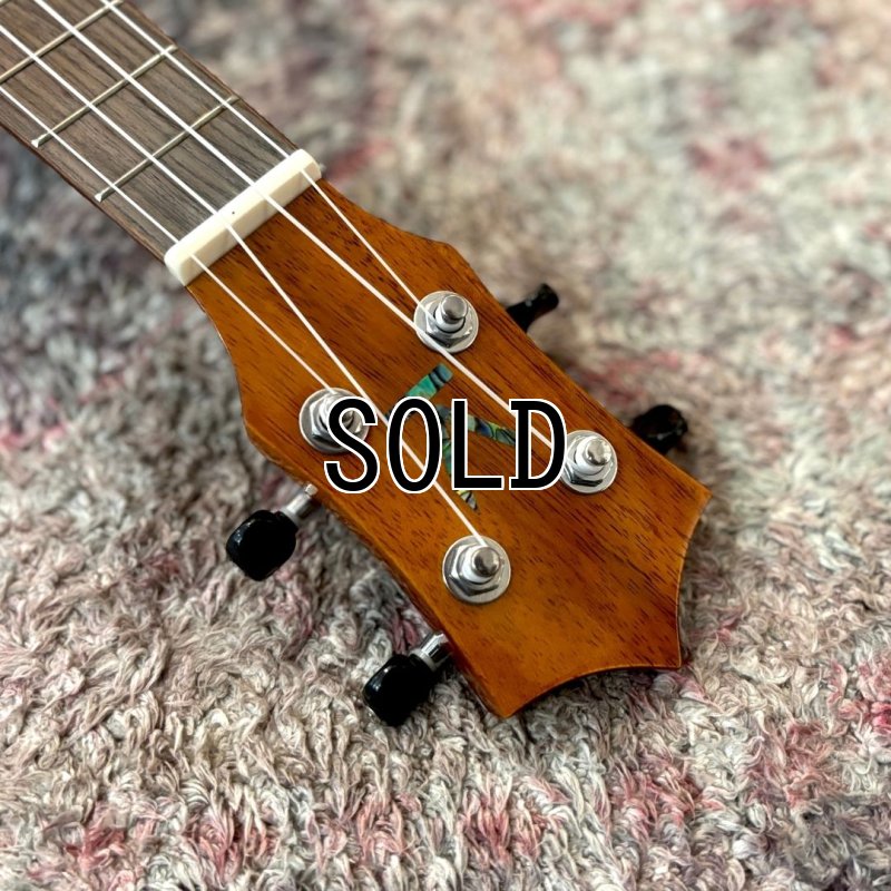 画像5:  【OUTLET】  KUMU ukulele / Hi-Gloss Concert (#21050702)   (5)