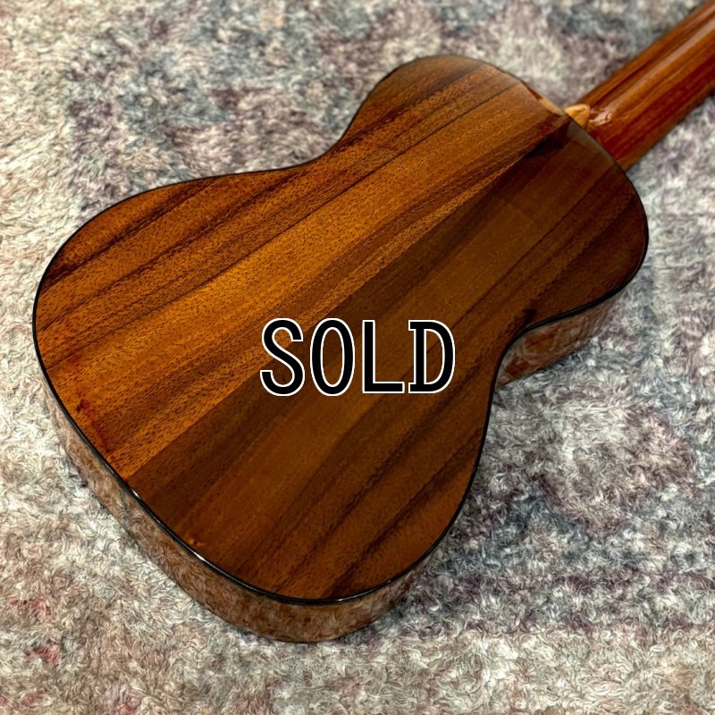 画像9:  【OUTLET】  KUMU ukulele / Hi-Gloss Concert (#21050702)   (9)