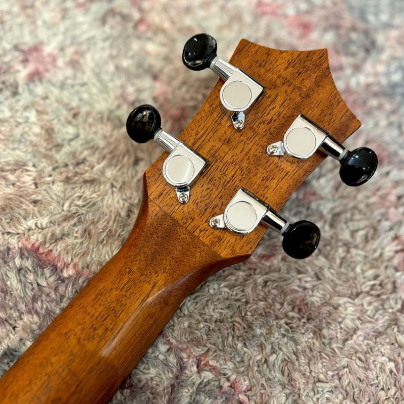 画像6:  【OUTLET】  KUMU ukulele / Tuxedo Concert (#23060558)   (6)