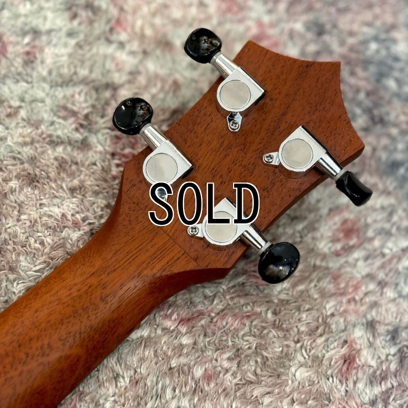 画像6:  【USED】  KUMU ukulele / Tuxedo Tenor w / Five-O by LRBaggs (#20060043)  【店頭展示品】 (6)