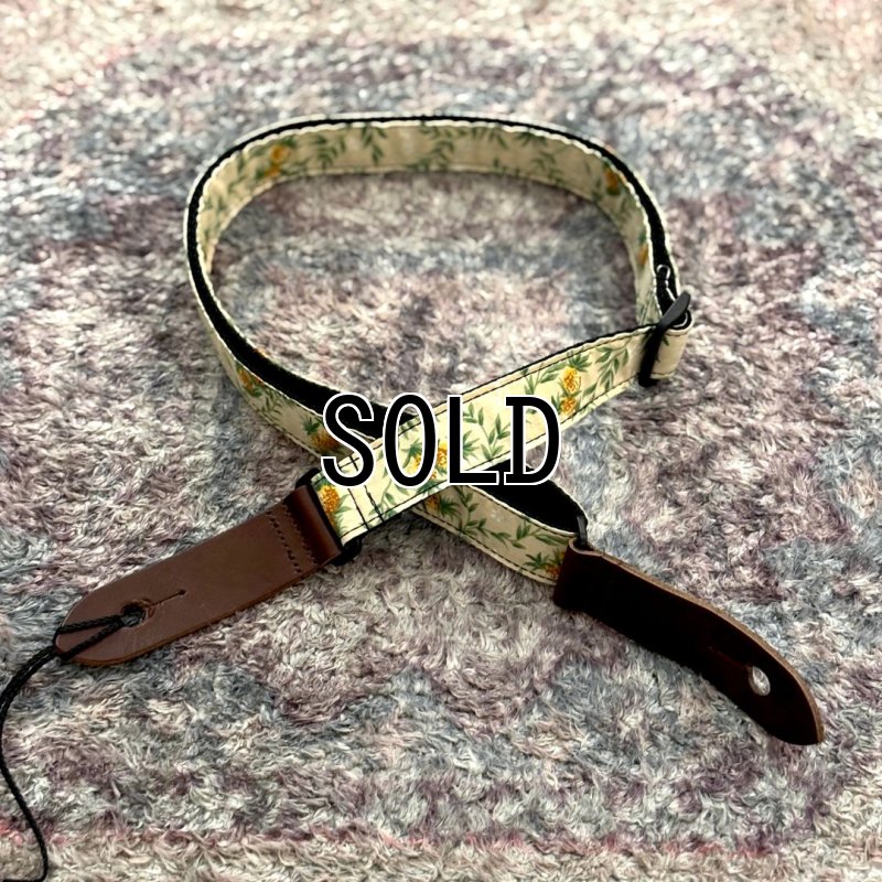 画像11:  【USED】  KUMU ukulele / Tuxedo Tenor w / Five-O by LRBaggs (#20060043)  【店頭展示品】 (11)