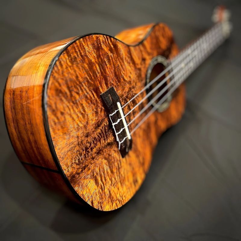 【限定生産】KUMU ukulele / Tenor HighGloss 