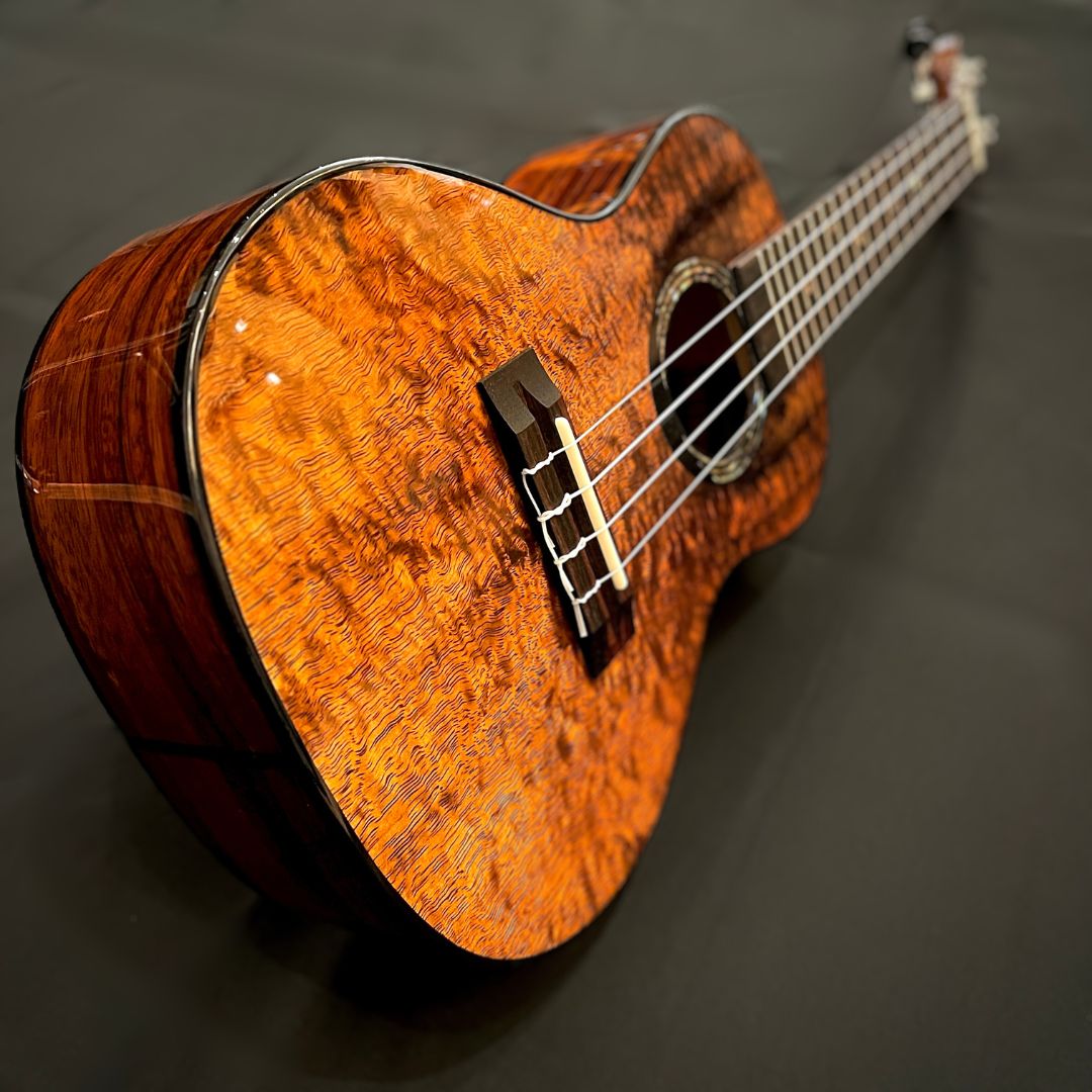 【限定生産】KUMU ukulele / Concert HighGloss 